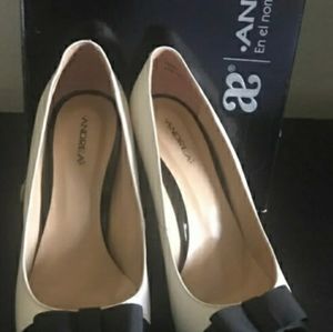 Andrea White/Black High Heels size 8